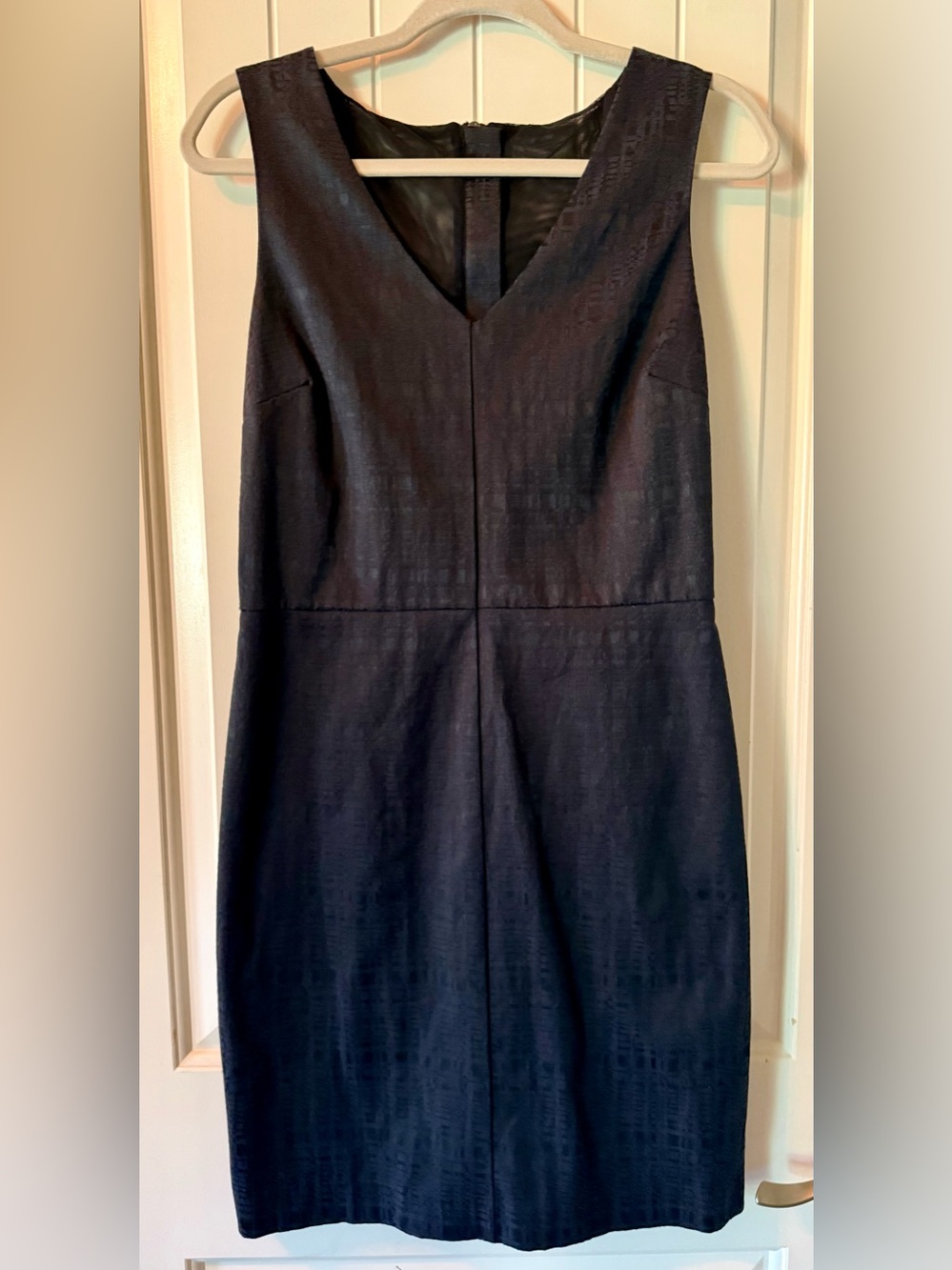 Banana Republic Retro Navy Textured V-Neck Sheath Dress With Sheer Back Panel